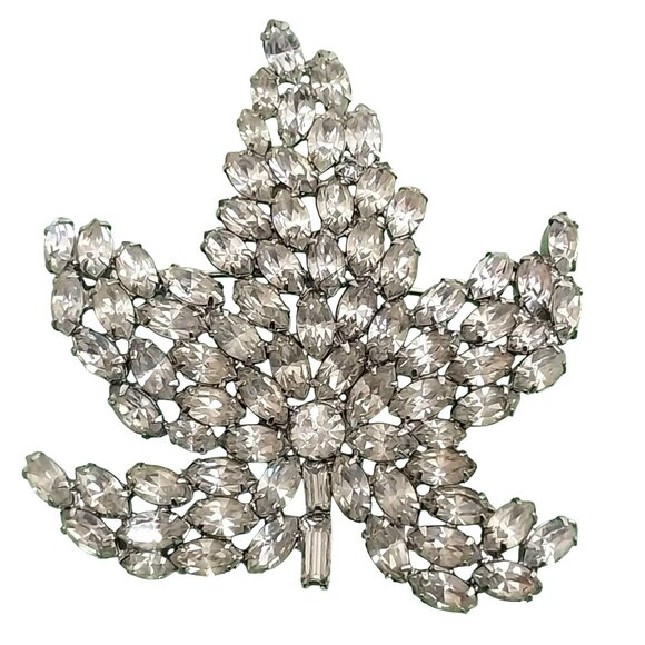 Vintage Rhinestone Maple Leaf Brooch Pin Sparkling Silver-Tone Statement Large - Picture 1 of 6
